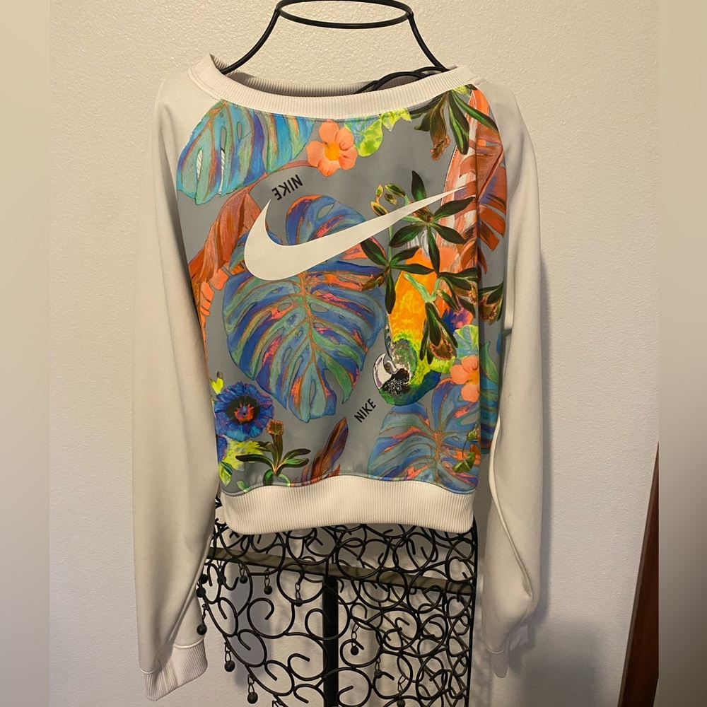 Nike, Crop-top, tropical womens sweatshirt size M
